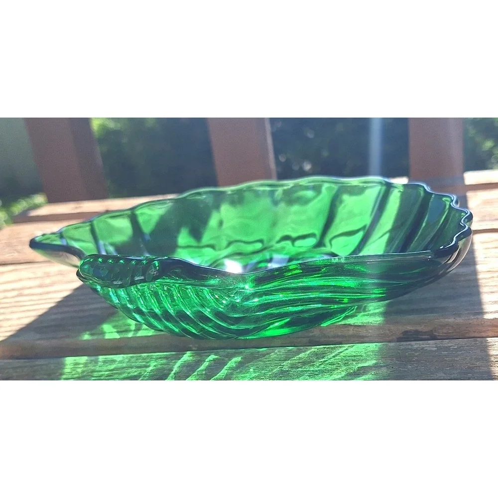 Vtg anchor Hocking Green Glass Seashell Trinket Dish candy Bowl cottage core
